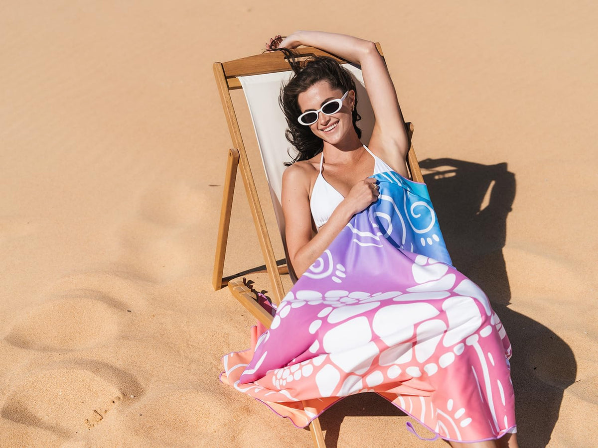 WEKAPO Microfiber Beach Towel,Gradient Rainbow Sea Turtle